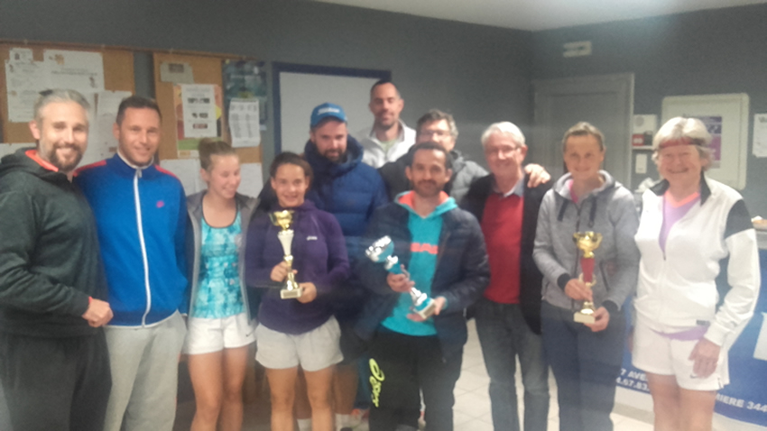 Vauvert : belle participation au tournoi de tennis en double