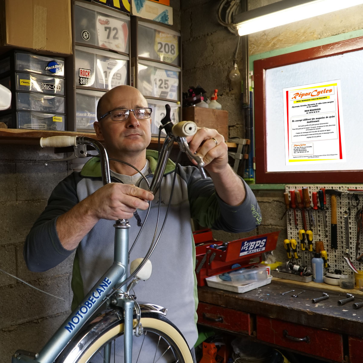 Beauvoisin : Repar’Cycles un passionné au guidon