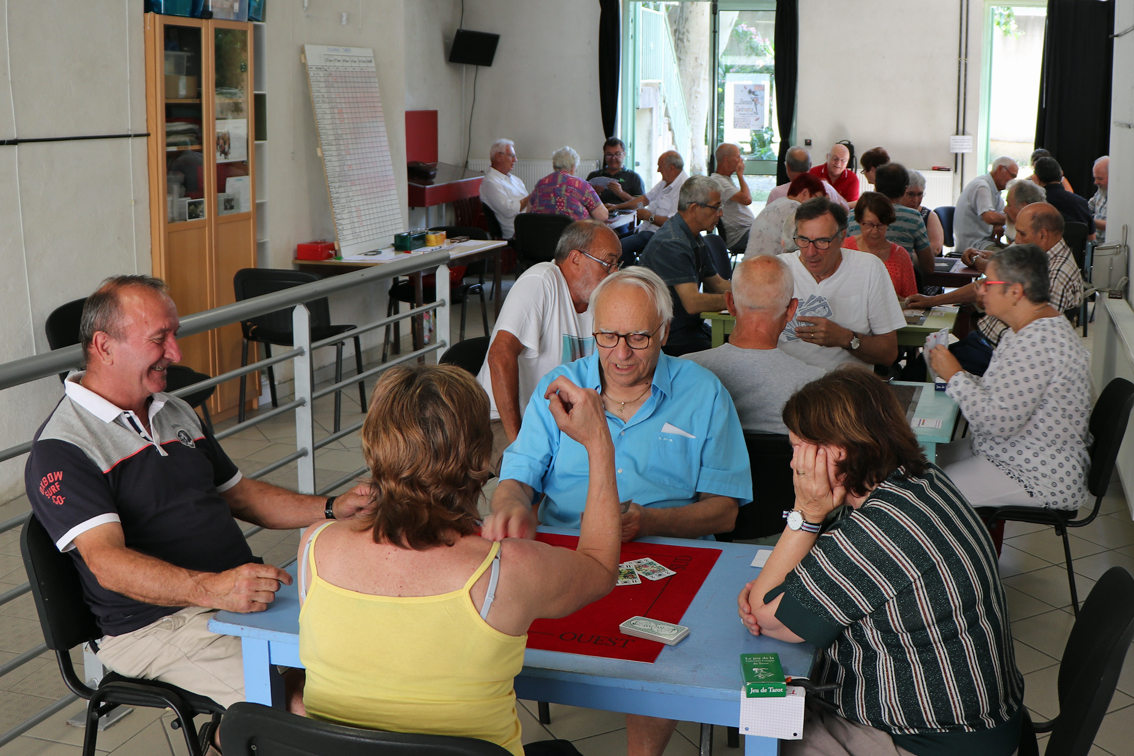 Vauvert : Dernier tournoi de tarot avant les vacances