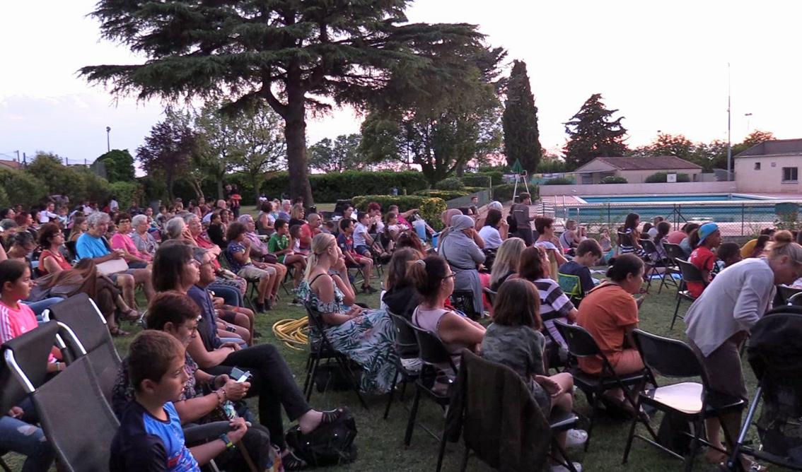 Cinéma de plein air à la piscine de Vauvert
